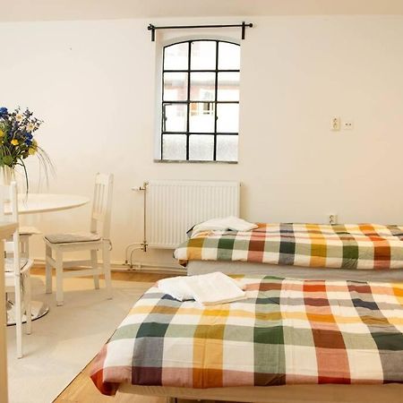 Historical Malt Factory Apartment, 6 Bedrooms, Sleeps 12 , Hot Tub 헬싱보리 외부 사진