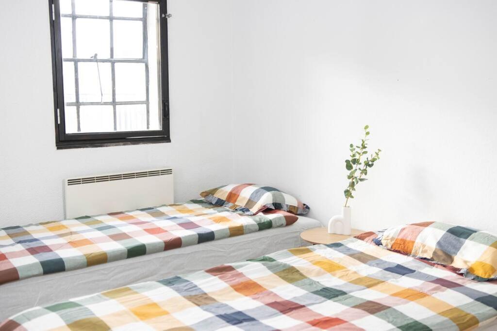 Historical Malt Factory Apartment, 6 Bedrooms, Sleeps 12 , Hot Tub 헬싱보리 외부 사진